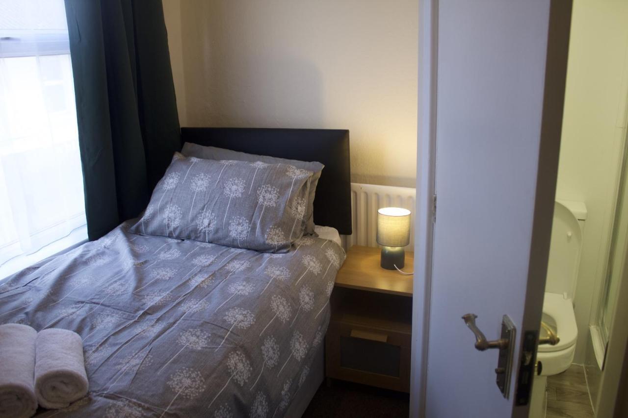 Elm Tree Guest House Уестън сюпър Меър Екстериор снимка