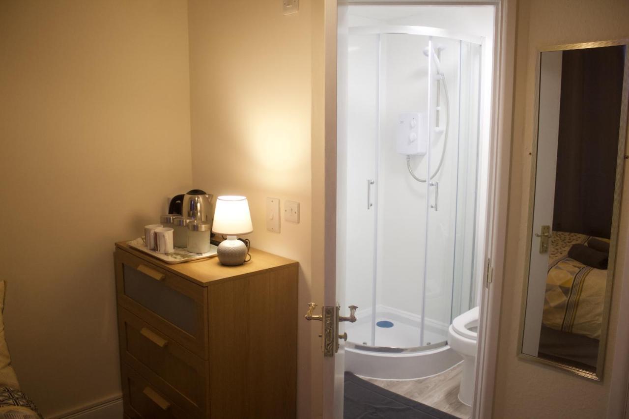 Elm Tree Guest House Уестън сюпър Меър Екстериор снимка