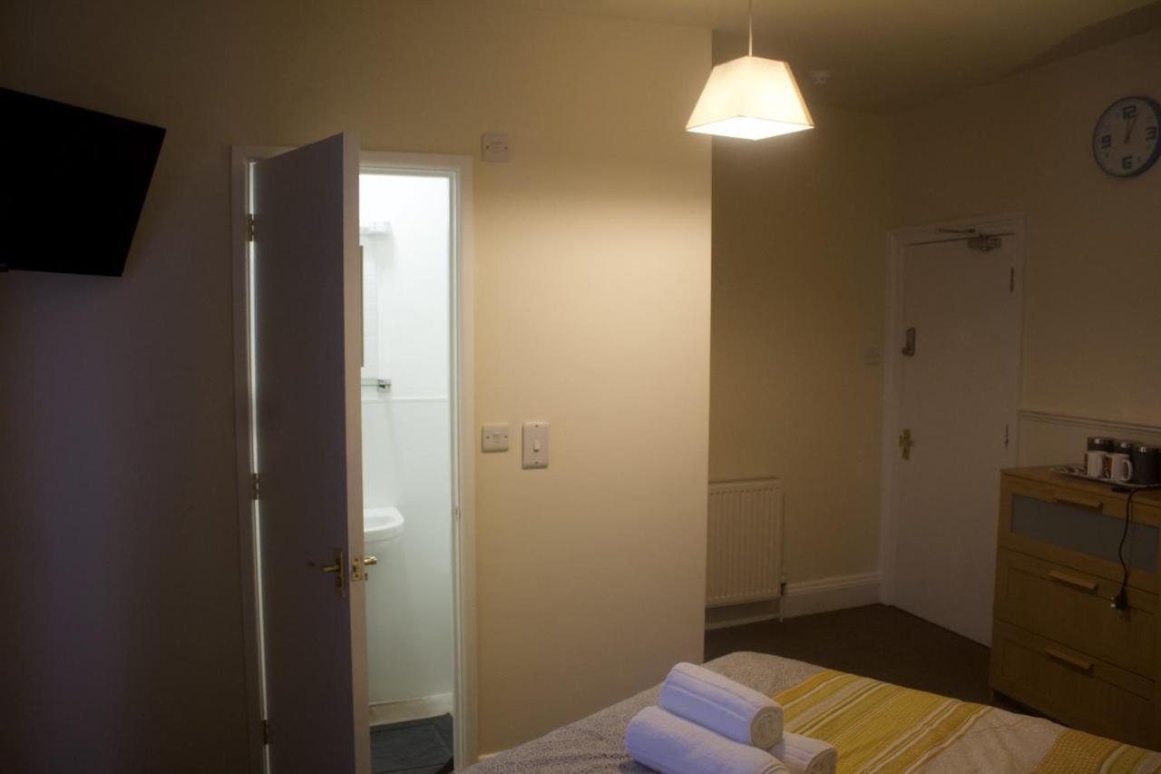 Elm Tree Guest House Уестън сюпър Меър Екстериор снимка