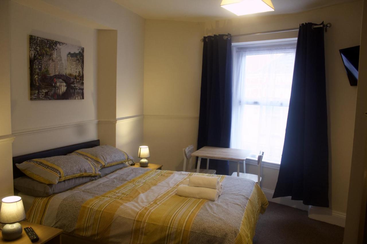 Elm Tree Guest House Уестън сюпър Меър Екстериор снимка