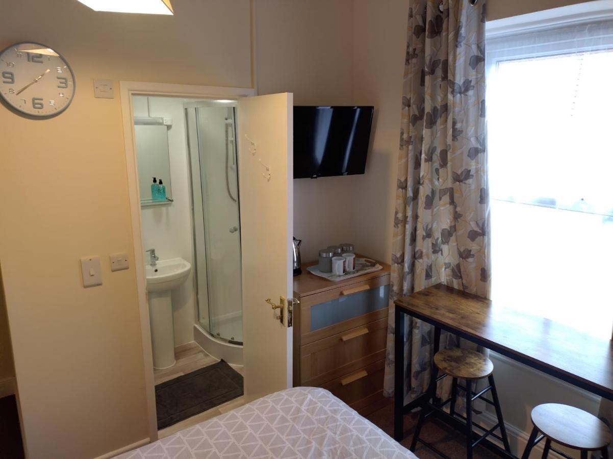 Elm Tree Guest House Уестън сюпър Меър Екстериор снимка