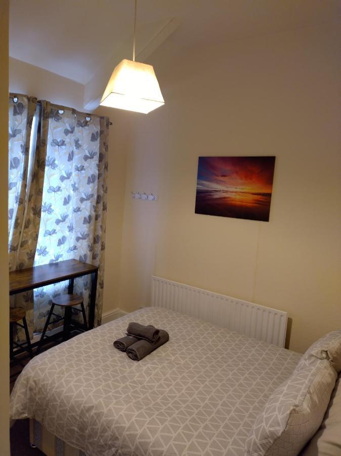 Elm Tree Guest House Уестън сюпър Меър Екстериор снимка