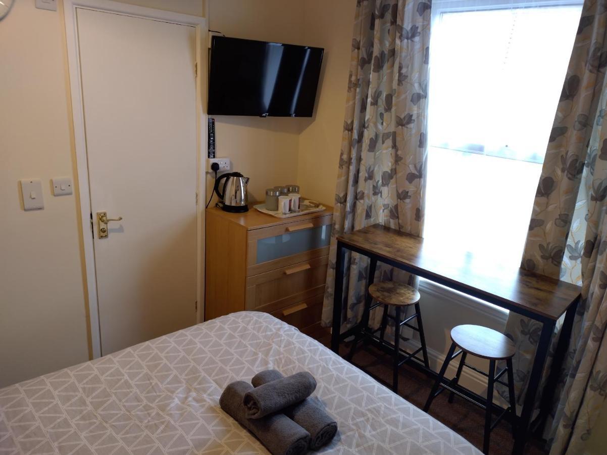 Elm Tree Guest House Уестън сюпър Меър Екстериор снимка