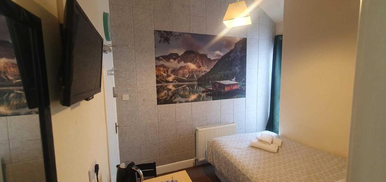 Elm Tree Guest House Уестън сюпър Меър Екстериор снимка