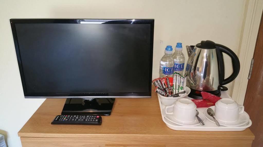 Elm Tree Guest House Уестън сюпър Меър Екстериор снимка